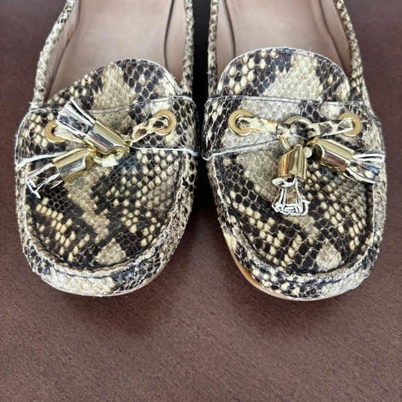 Stuart Weitzman Snakeskin Tassel Loafer, Size 9 - Picture 6 of 13